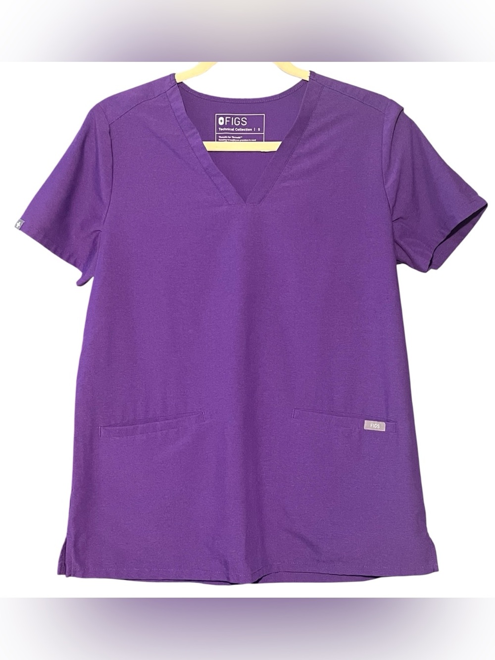 💜FIGS Casma Three-Pocket Scrub Top. Size-Small. Ultra Violet. EUC.
